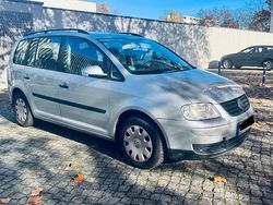 Silber Gebraucht 2005 VW Touran Van / Kleinbus | 2.200 € (Guter Preis)