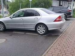 Mercedes C200