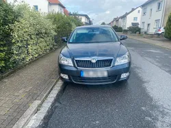 Grau Gebraucht 2013 Skoda Octavia Kombi | 5.000 € (Fairer Preis)
