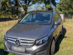Grau Gebraucht 2018 Mercedes 200 Edition Kombi | 19.000 € (Guter Preis)