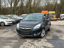 Grün Gebraucht 2016 Opel Meriva Edition Van / Kleinbus | 3.600 € (Superpreis)