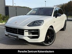 Weiß Neu 2025 Porsche Cayenne Black Edition SUV | 145.998 € (Etwas zu teuer)
