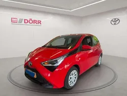 Vulcanorot Gebraucht 2018 Toyota Aygo Business Edition Kleinwagen | 9.990 € (Fairer Preis)