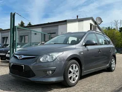 Grau Gebraucht 2010 Hyundai i30 Edition Kombi | 4.199 € (Teuer)