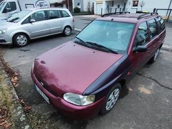 Rot Gebraucht 1997 Ford Escort Kombi | 1.400 €