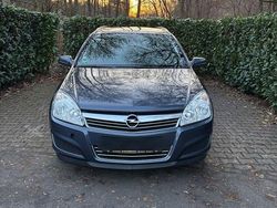 Blau Gebraucht 2009 Opel Astra Edition Kombi | 2.000 € (Fairer Preis)