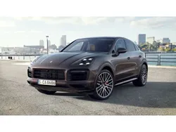 Mahagonimetallic (braun) (metallic) Gebraucht 2022 Porsche Cayenne SUV | 97.800 € (Superpreis)