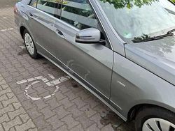 Gebraucht 2009 Mercedes E220 Avantgarde Kombi | 9.950 € (Teuer)
