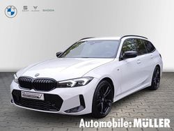 Weiss Gebraucht 2024 BMW 320 M Sport Kombi | 41.900 € (Fairer Preis)