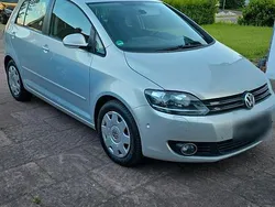 Silber Gebraucht 2009 VW Golf VI Limousine | 8.400 € (Fairer Preis)