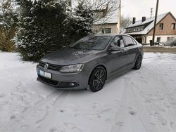 Grau Gebraucht 2012 VW Jetta Highline Limousine | 8.000 € (Etwas zu teuer)