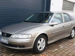 Grau Gebraucht 1999 Opel Vectra Limousine | 2.999 € (Fairer Preis)