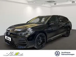 Grenadillschwarz metallic Gebraucht 2025 VW Passat R-line Kombi | 52.848 €