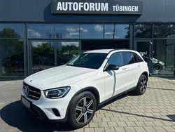 Polarweiß Gebraucht 2021 Mercedes GLC300 Night SUV | 34.970 € (Fairer Preis)