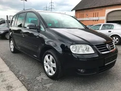 Schwarz Gebraucht 2004 VW Touran Highline Van / Kleinbus | 2.399 € (Fairer Preis)