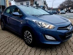 Blau Gebraucht 2013 Hyundai i30 Classic Limousine | 4.950 € (Guter Preis)