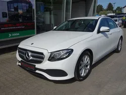 Weiß Gebraucht 2018 Mercedes E220 Avantgarde Limousine | 21.800 € (Fairer Preis)