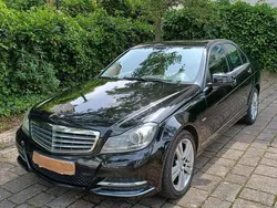 Schwarz Gebraucht 2011 Mercedes C200 Limousine | 8.950 € (Teuer)