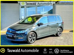 Grau (uranograu) Gebraucht 2022 VW Touran Highline Van / Kleinbus | 33.950 € (Fairer Preis)
