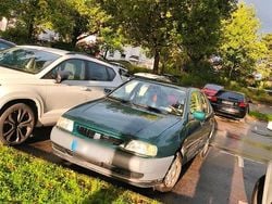 Grün Gebraucht 1997 Seat Cordoba Limousine | 1.450 €