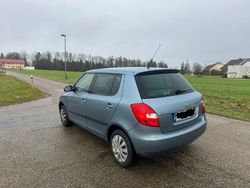 Blau Gebraucht 2004 Skoda Fabia Kleinwagen | 900 € (Superpreis)