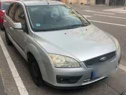 Silber Gebraucht 2007 Ford Focus Limousine | 2.000 € (Teuer)