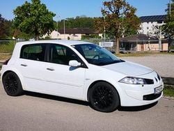 Weiß Gebraucht 2008 Renault Mégane II Limousine | 990 € (Fairer Preis)