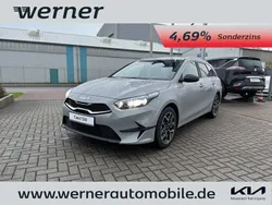 Grau Gebraucht 2024 Kia Ceed Sportswagon Kombi | 23.330 € (Fairer Preis)