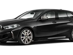 Schwarz Gebraucht 2024 BMW M135 Comfort Edition Kleinwagen | 41.637 € (Fairer Preis)