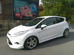Weiß Gebraucht 2010 Ford Fiesta Sport Kleinwagen | 4.450 € (Fairer Preis)