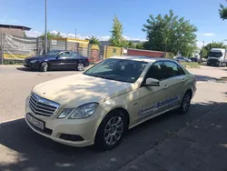 Weiß Gebraucht 2009 Mercedes 200 Limousine | 2.100 €