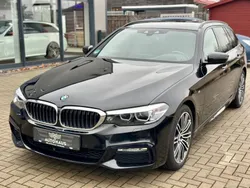 Black sapphire metallic Gebraucht 2018 BMW 530 M Sport Kombi | 26.290 € (Etwas zu teuer)
