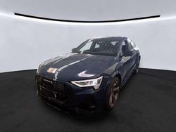 Plasmablau metallic Gebraucht 2023 Audi e-tron Sportback Ambiente SUV | 47.945 € (Guter Preis)
