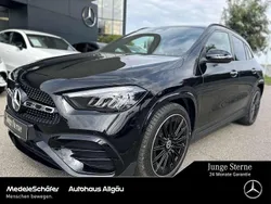 Lack kosmosschwarz Gebraucht 2025 Mercedes GLA200 AMG SUV | 42.390 € (Fairer Preis)
