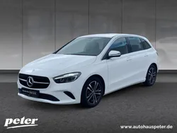 Weiß Gebraucht 2024 Mercedes B180 Advanced Van / Kleinbus | 30.480 € (Guter Preis)