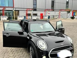 Schwarz Gebraucht 2019 Mini Cooper S Kleinwagen | 22.300 € (Etwas zu teuer)