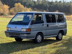 Blau Gebraucht 1988 Mitsubishi L300 Van / Kleinbus | 4.999 €