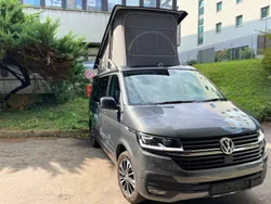 Indiumgraumetallic Gebraucht 2024 VW T6.1 California Van | 74.900 €