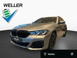 Skyscraper grau (grau) Gebraucht 2022 BMW 530e M Sport Kombi | 37.790 € (Etwas zu teuer)