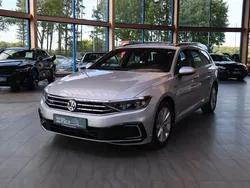 Silber Gebraucht 2020 VW Passat GTE Kombi | 18.490 € (Guter Preis)