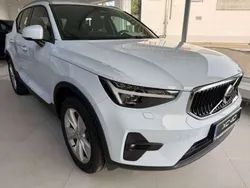 Cloud blue, solid Gebraucht 2024 Volvo XC40 Core SUV | 35.880 € (Guter Preis)
