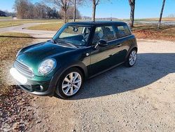 Grün Gebraucht 2010 Mini ONE Kleinwagen | 6.100 € (Etwas zu teuer)