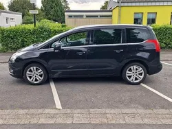 Schwarz Gebraucht 2012 Peugeot 5008 Allure Van / Kleinbus | 5.500 € (Fairer Preis)