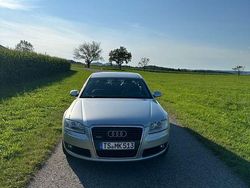Silber Gebraucht 2006 Audi A8 Limousine | 7.000 € (Fairer Preis)