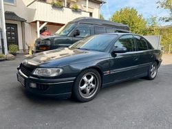 Schwarz Gebraucht 1999 Opel Omega Limousine | 2.550 € (Guter Preis)