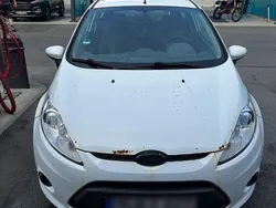 Weiß Gebraucht 2009 Ford Fiesta Ambiente Kleinwagen | 800 € (Guter Preis)