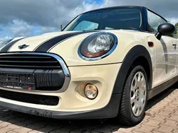 Weiß Gebraucht 2015 Mini ONE Kleinwagen | 5.450 € (Guter Preis)