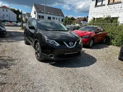 Black (m) Gebraucht 2016 Nissan Qashqai N-Connecta SUV | 12.999 € (Fairer Preis)