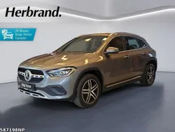 Metalliclack mountaingrau Gebraucht 2023 Mercedes GLA200 Progressive SUV | 36.490 € (Fairer Preis)