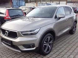 Grau Gebraucht 2020 Volvo XC40 Momentum SUV | 23.890 € (Fairer Preis)